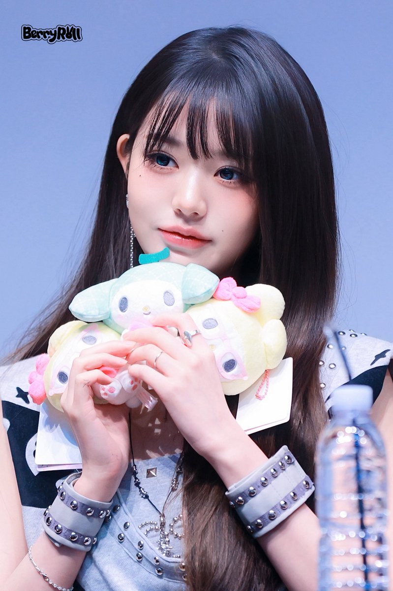 BerryROLL tweet media