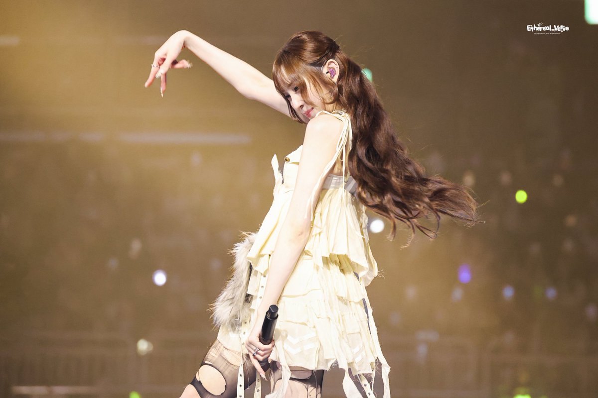 𝕰𝖙𝖍𝖊𝖗𝖊𝖆𝖑. tweet media