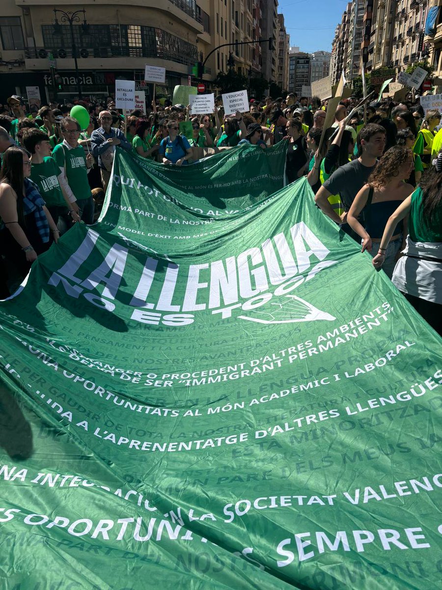 Plataforma per la Llengua - País Valencià tweet media