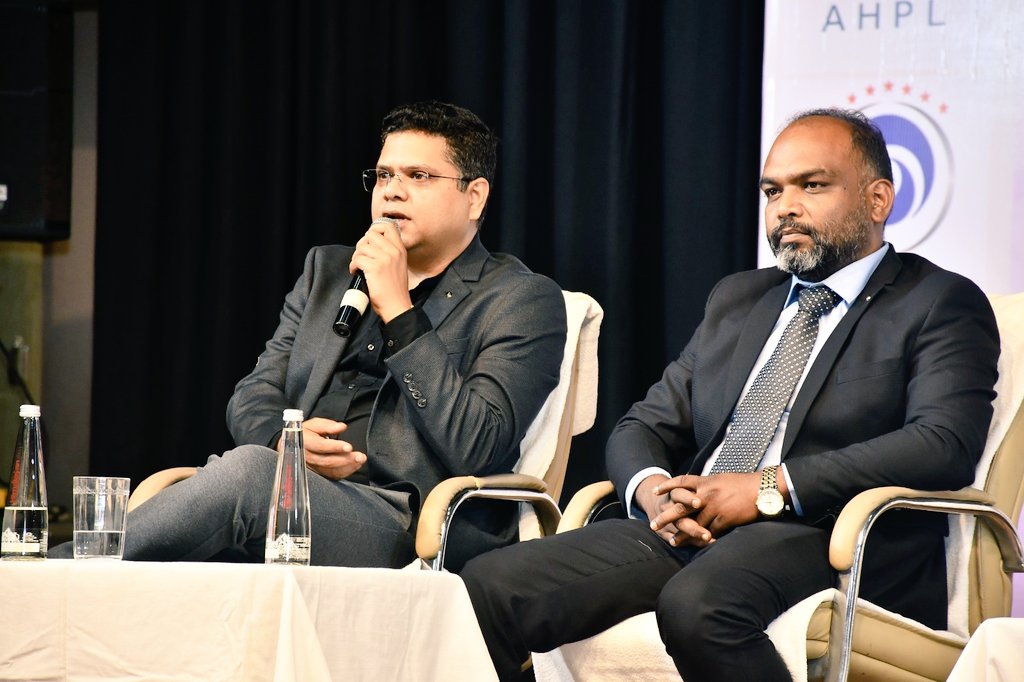 painfreeodisha's tweet photo. Dr @drshovanrath shared his views on Cancer Pain &amp; Palliative Care at a Cancer Awareness Conclave. He was honoured for his contribution to pain management in a programme chaired by the h'ble Governer Shri @HKambhampati.

#CancerAwareness #PainManagement #PalliativeCare https://t.co/tKlDyeQ7U3