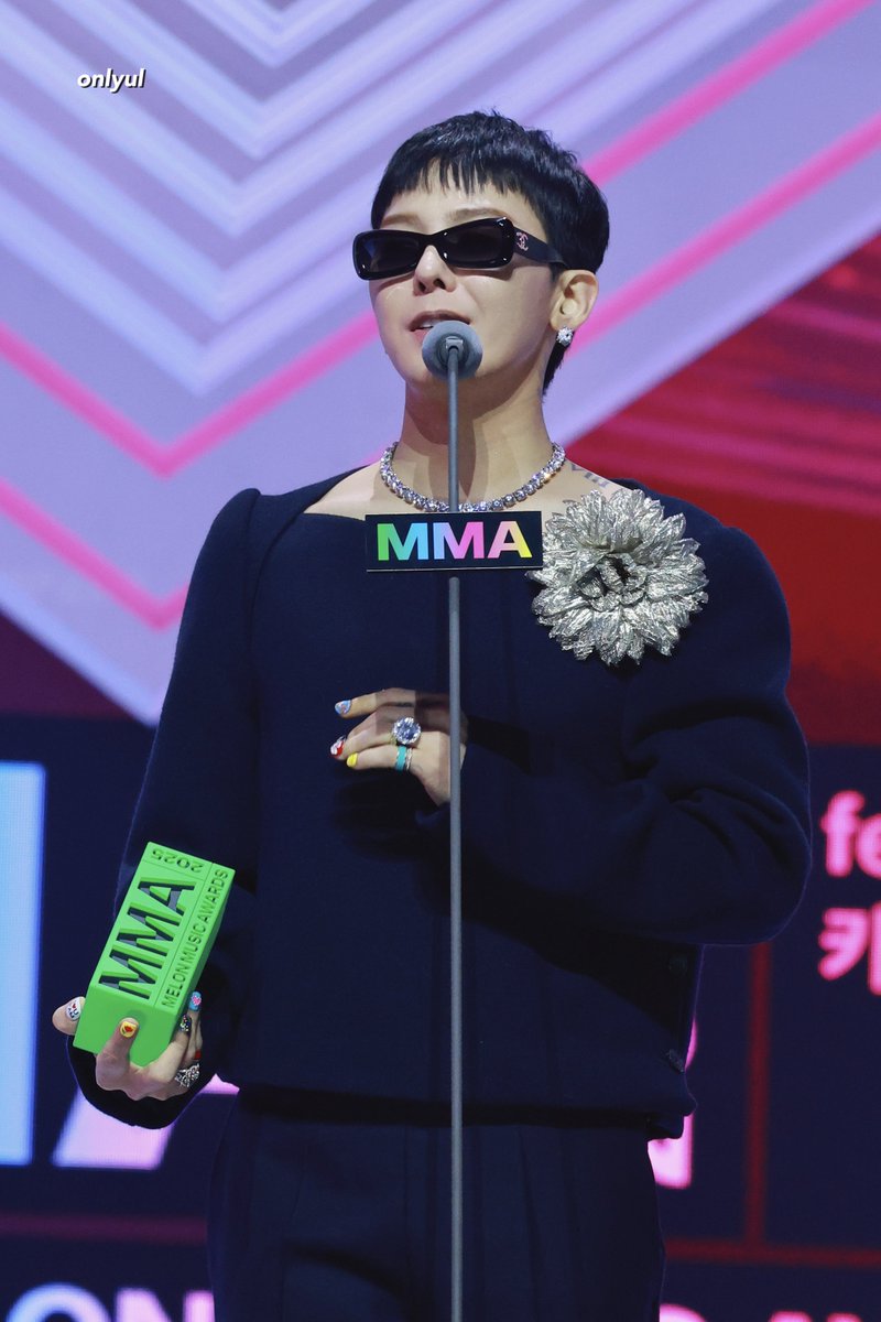 onlyul_060121's tweet image. 251220  MMA

#AprilFoolsDay #만우절
#GD #GDRAGON #지드래곤 
 #ジヨン #權志龍