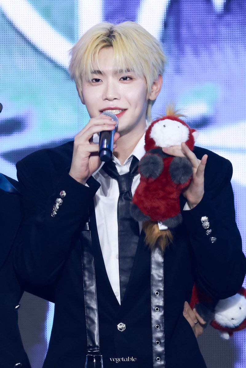 ๋ณ์ดโ
tweet media