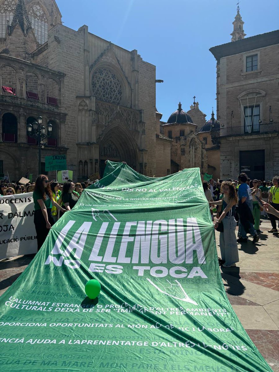 Plataforma per la Llengua - País Valencià tweet media