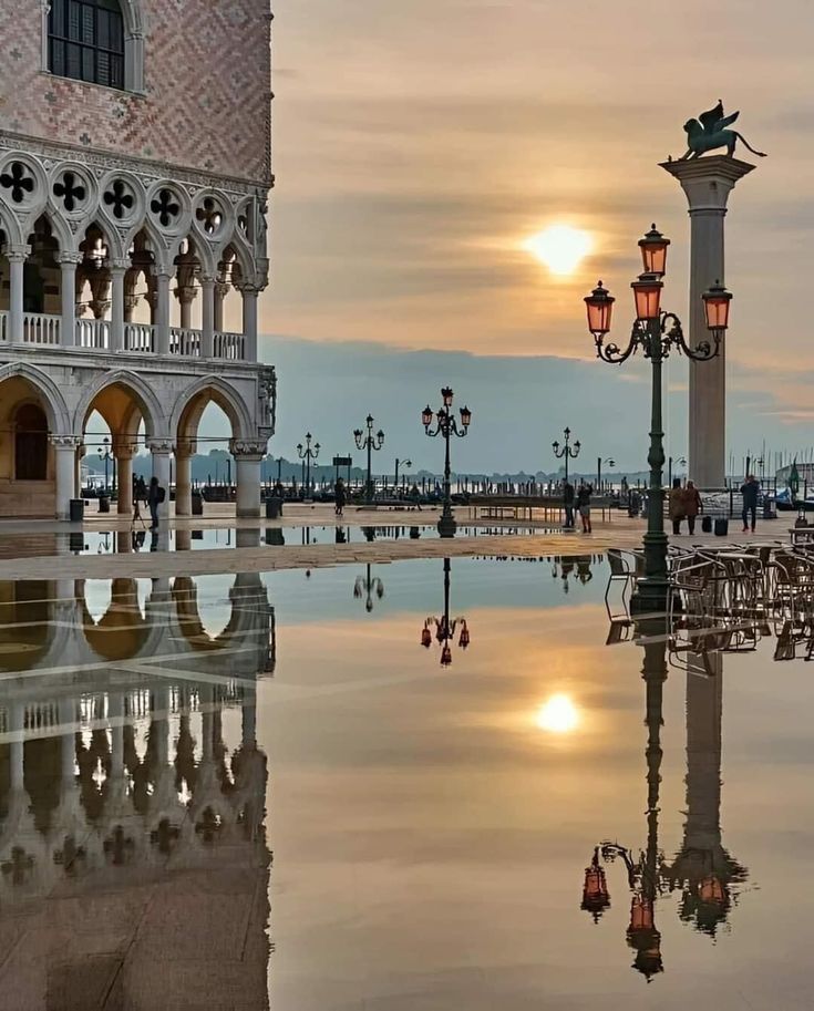 M A R I O tweet media