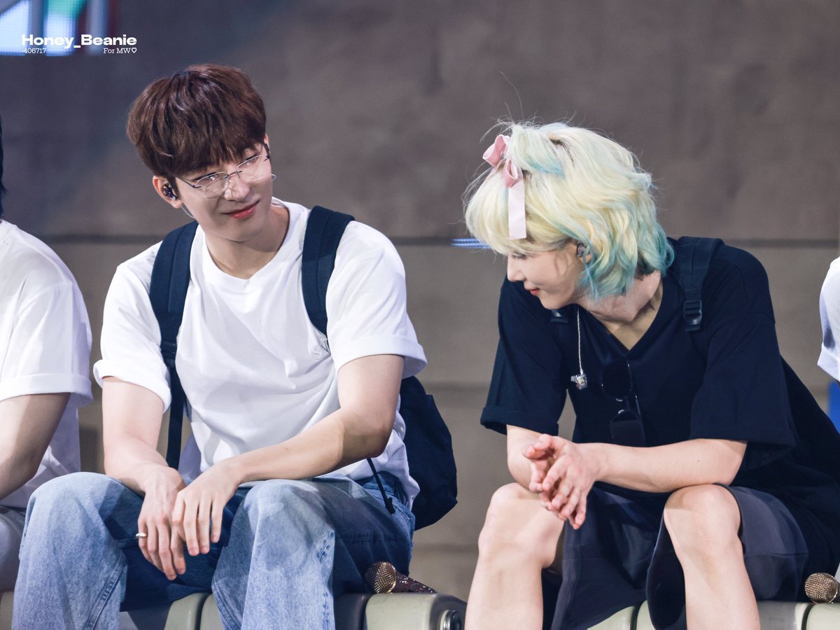 Honey_Beanie tweet media