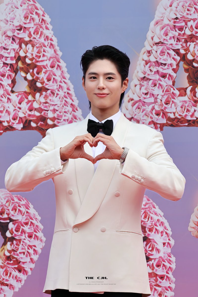 𝐭𝐡𝐞 𝐜𝐣𝐡. tweet media