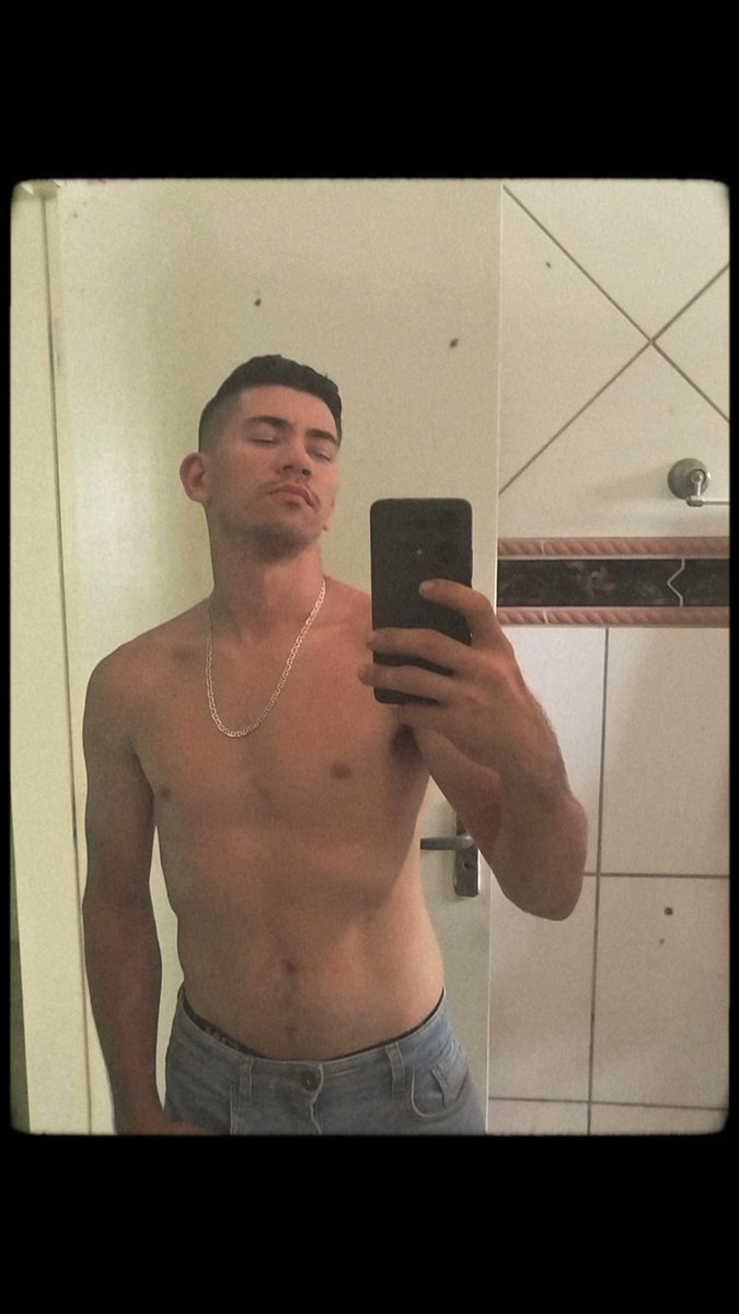 Jr34p02's tweet photo. Tô de correntinha nova kkkk https://t.co/CfY8zkvZxB