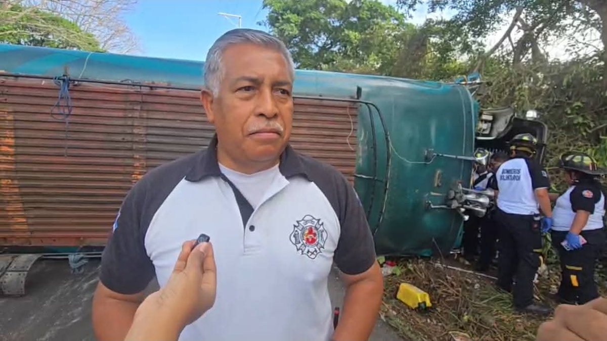 tiempo_gt's tweet image. #ÚltimaHora  #Barberena, #SantaRosa Accidente de tránsito se registró en el kilómetro 40 de la ruta hacia El Salvador, donde una unidad de transporte colectivo que viajaba hacia la capital, estuvo involucrada en un aparatoso percance que dejó a varias personas lesionadas.