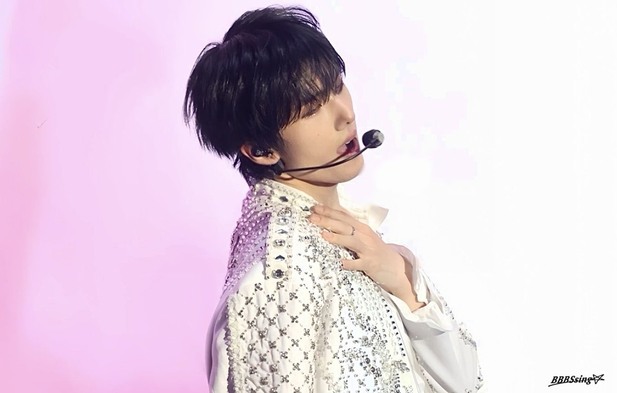 박백발 tweet media