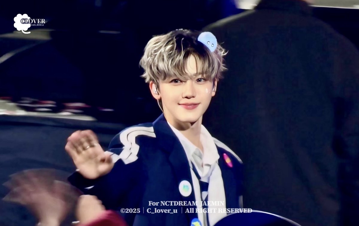 𝐂𝐋𝐎𝐕𝐄𝐑＿𝐬𝐛 tweet media