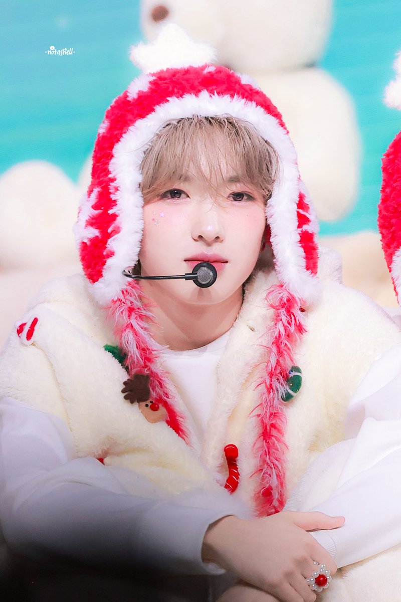 ·𝐧𝐨𝐭𝐚𝐬𝐡𝐞𝐥𝐥· tweet media