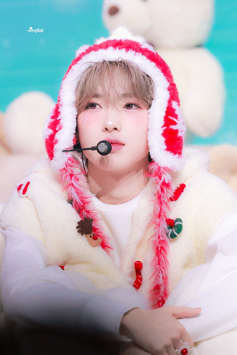 ·𝐧𝐨𝐭𝐚𝐬𝐡𝐞𝐥𝐥· tweet media