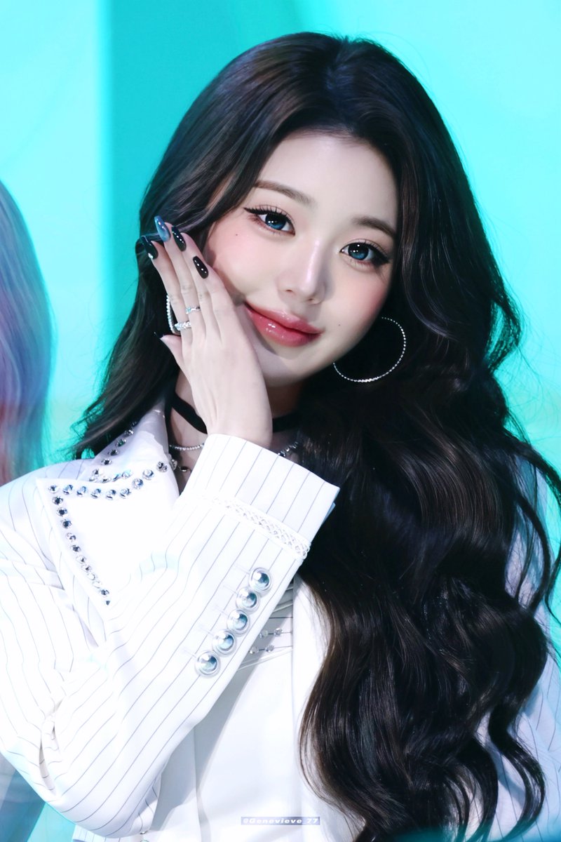 Genevieve_77 tweet media