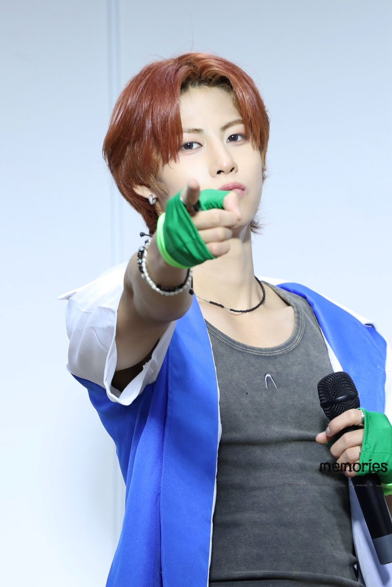 𝑷𝒂𝒈𝒆 tweet media