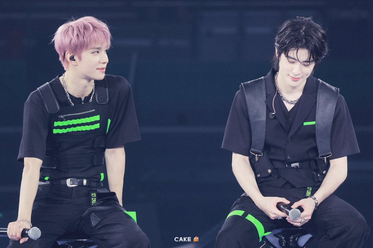 🍑🐶

#AprilFoolsDay #만우절
#NCT127 #메타몽즈
#재현 #JAEHYUN
#정우 #JUNGWOO