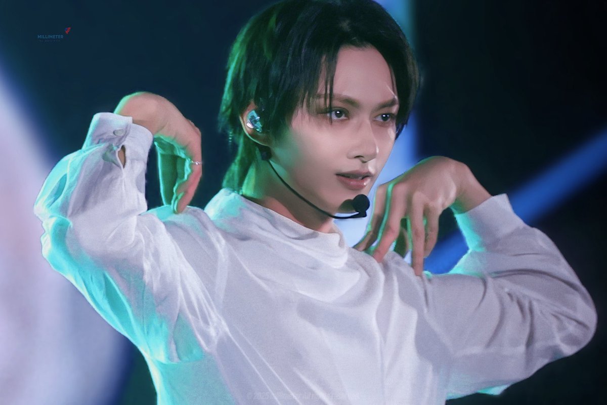 251220 NEW_  FUKUOKA

#AprilFoolsDay #만우절
#SEVENTEEN #세븐틴 #JUN #문준휘 #文俊辉