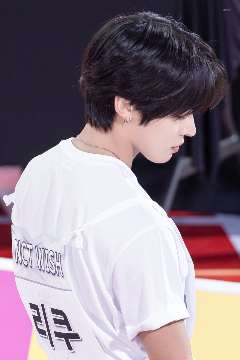 𝐬𝐮𝐧𝐬𝐞𝐭 tweet media