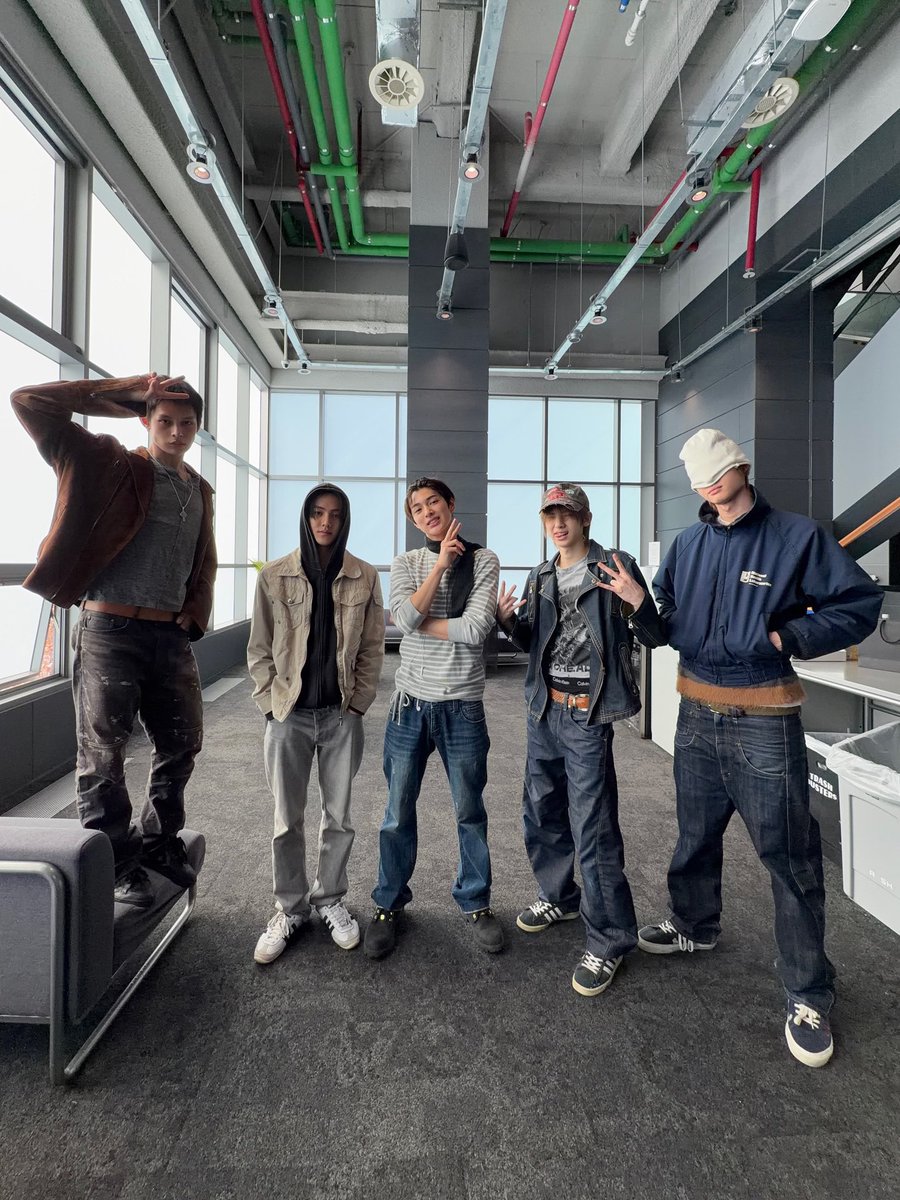 CORTIS CRAVE tweet media