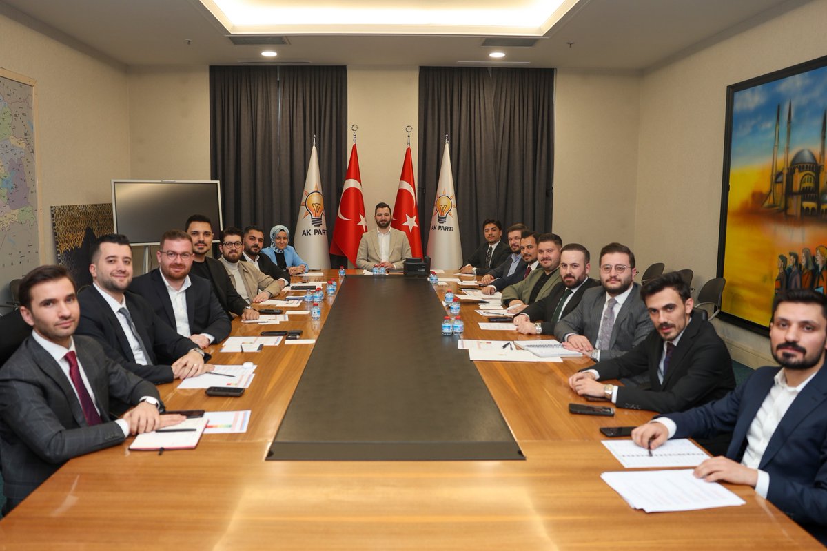 Teşkilat Birimi olarak geniş kapsamlı değerlendirme toplantımızı gerçekleştirdik.

💪Mayıs ayında gençliğin sesinin tüm Türkiye’de yankılanacağı büyük Gençlik Buluşmamız için planlamalarımızı ve
📈 güncel üyelik durumumuzu değerlendirdik.

81 ilde, her gönülde iz bırakmaya;