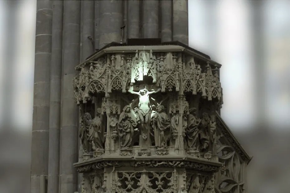 Le célèbre rayon vert de la cathédrale de Strasbourg reviendra-t-il ? Le Conseil d'État tranchera
france3-regions.franceinfo.fr/grand-est/bas-…