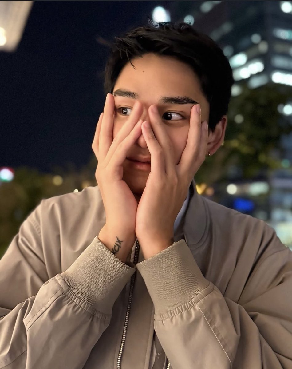 黃旭熙 UPDATES tweet media