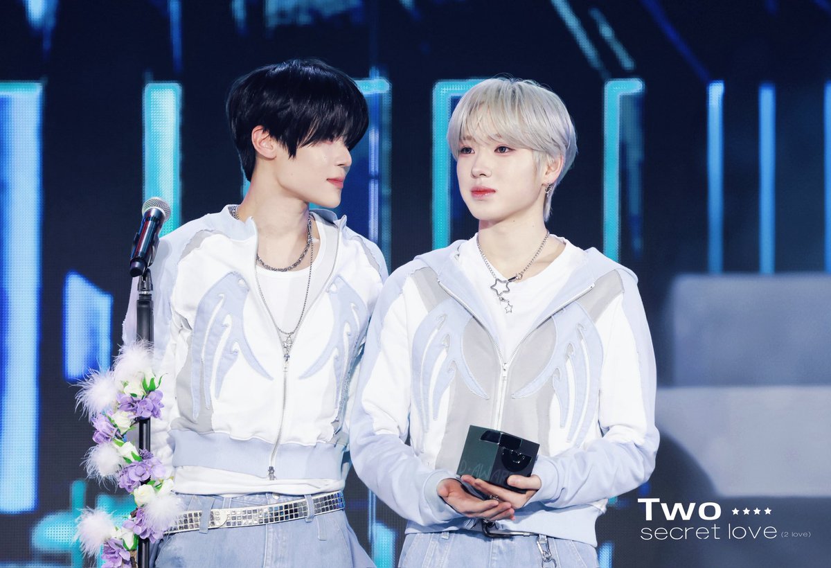 Two_secretlove tweet media