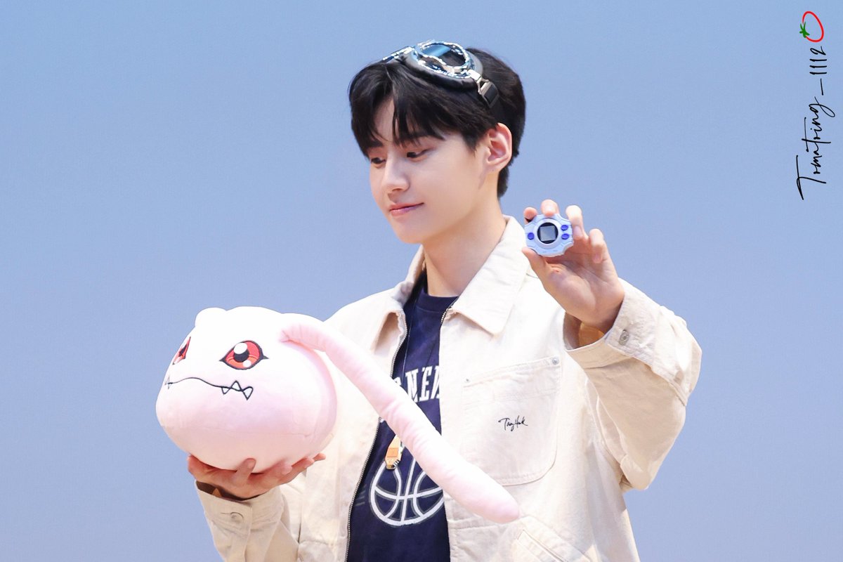 Tomatoing tweet media