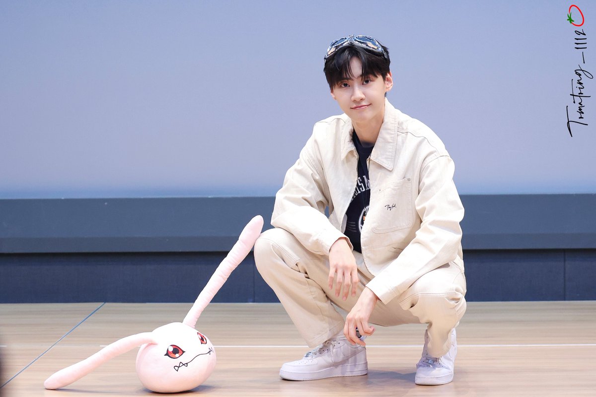 Tomatoing tweet media