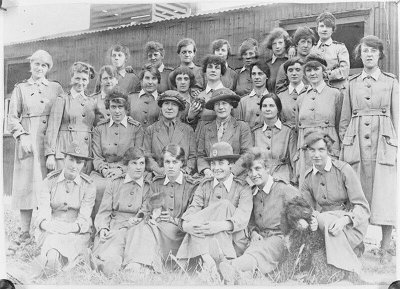 TheHistoryPress's tweet image. As the end of #WomensHistoryMonth approaches, discover the role of women in the First World War here🪖👉: buff.ly/JEInqk1 #WomensHistory #WHM #WWI
