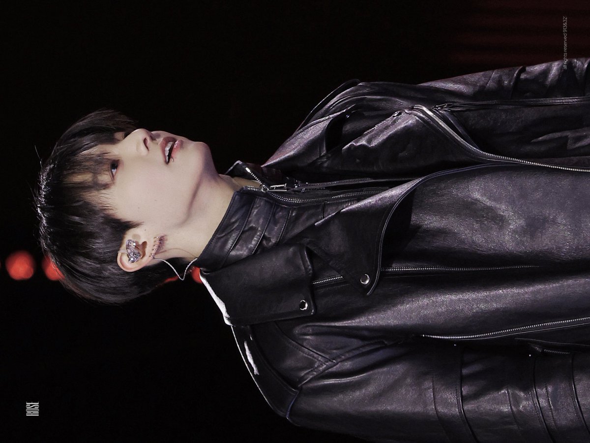 𝖱𝖮𝖲𝖤 tweet media