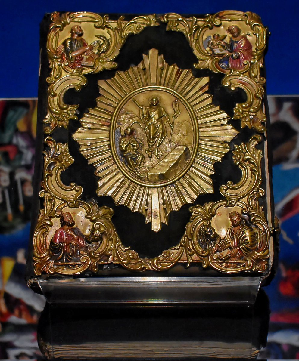 Románico en España tweet media