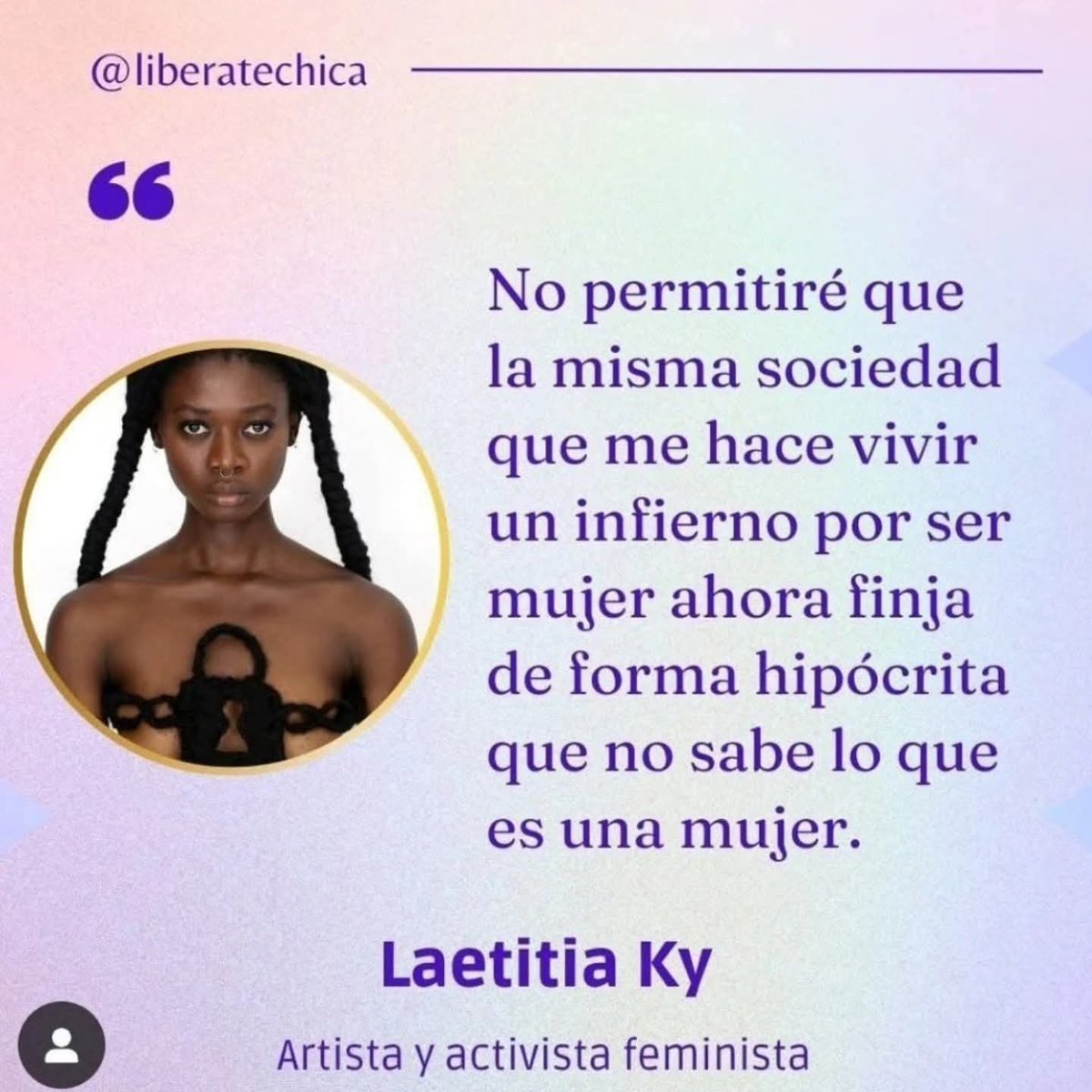 Señora que camina tweet media