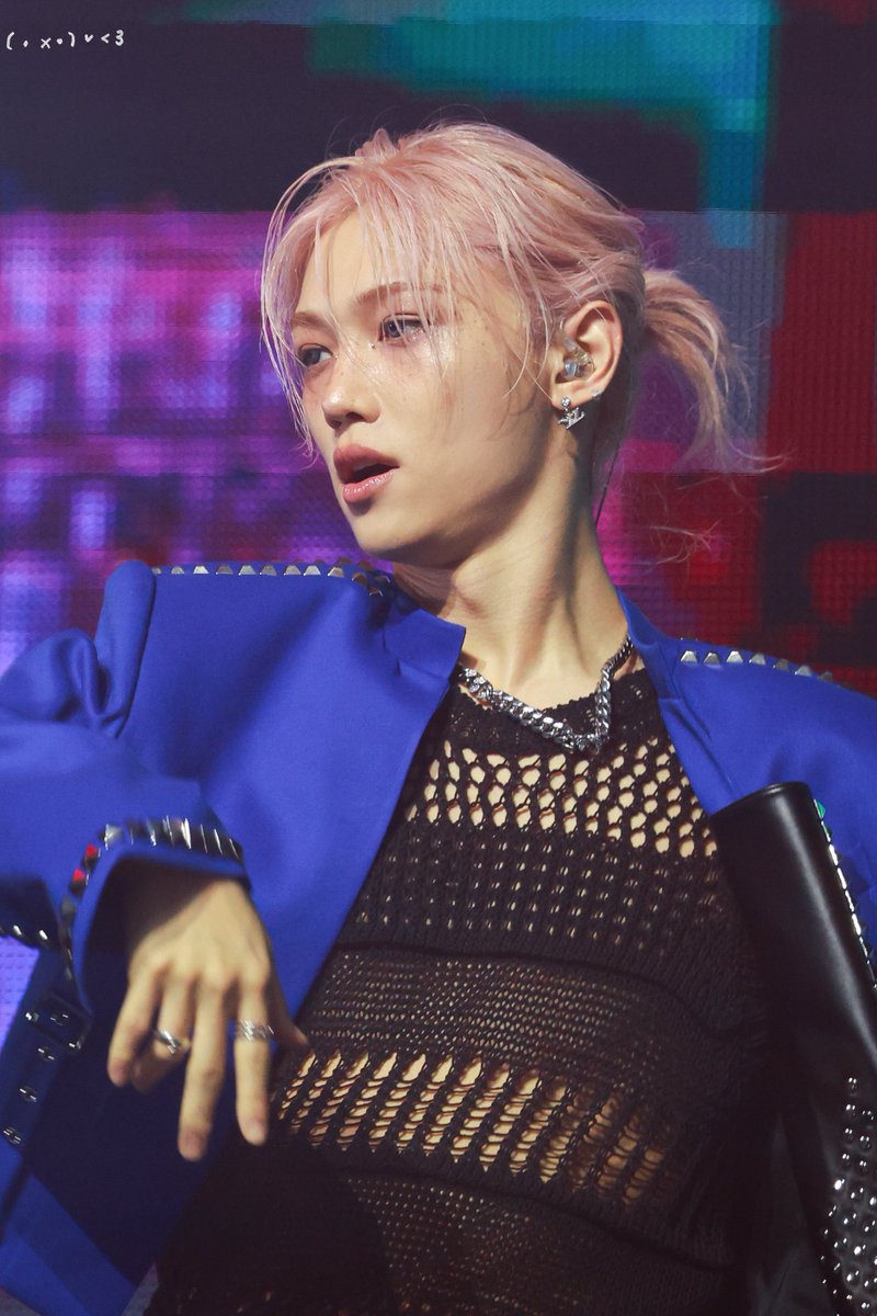 (・ x ・) tweet media