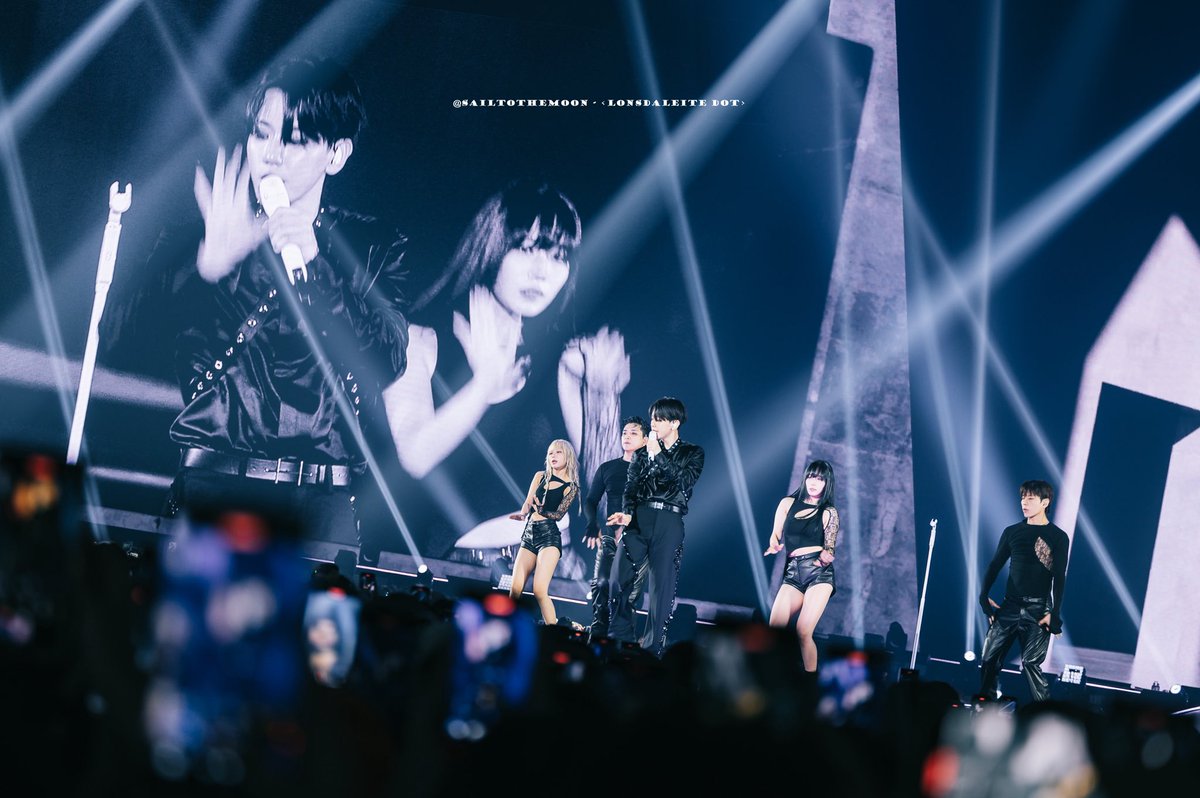 sail to the moon tweet media