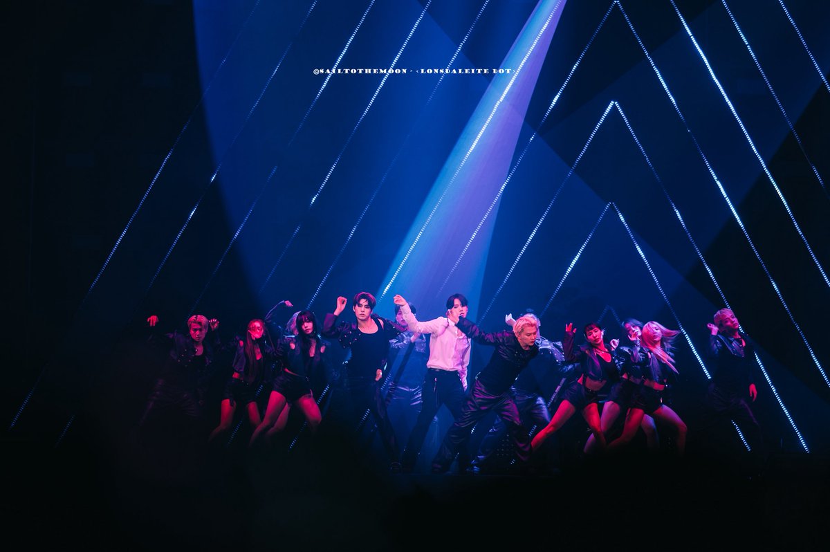 sail to the moon tweet media