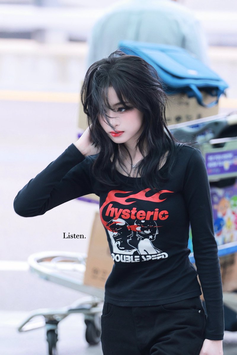 Listento_0411's tweet photo. 멋있다…
만우절 축하합니다🫳🏻🫴🏻

#AHYEON #아현
#BABYMONSTER #베이비몬스터 https://t.co/tajOeSs8LN