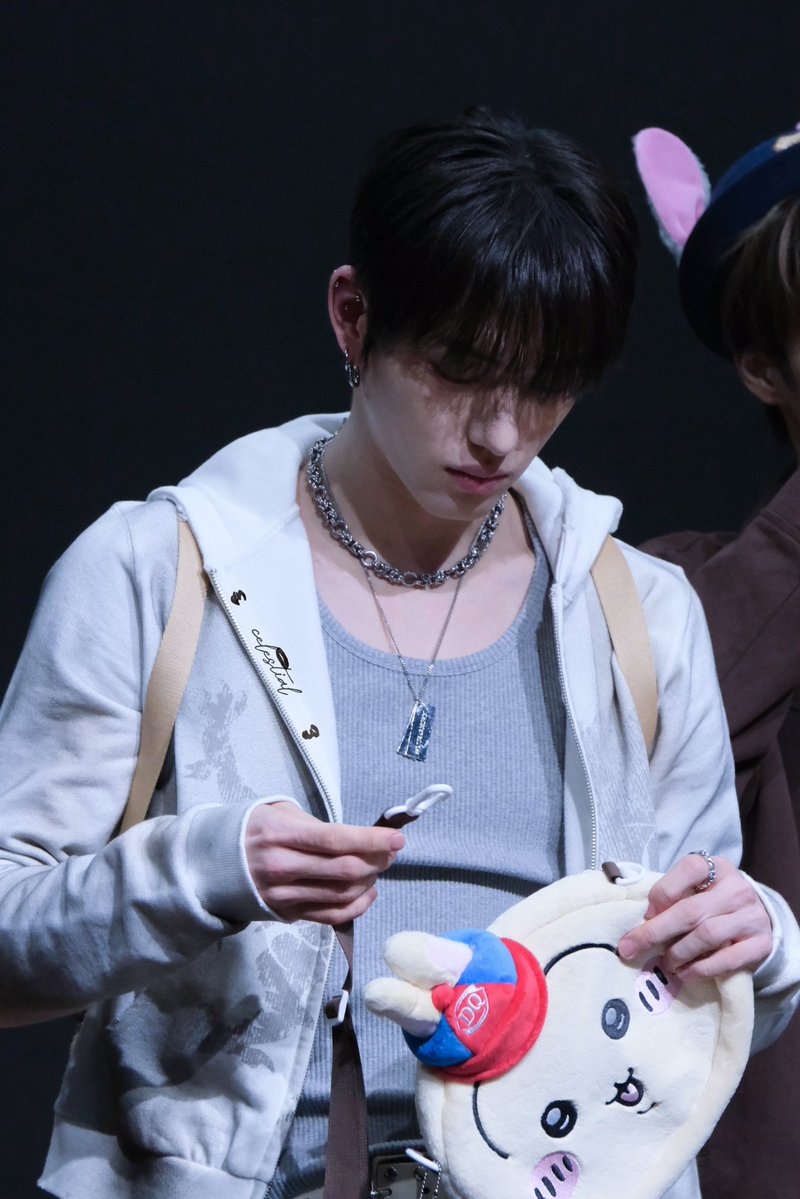 시나몬 롤 tweet media