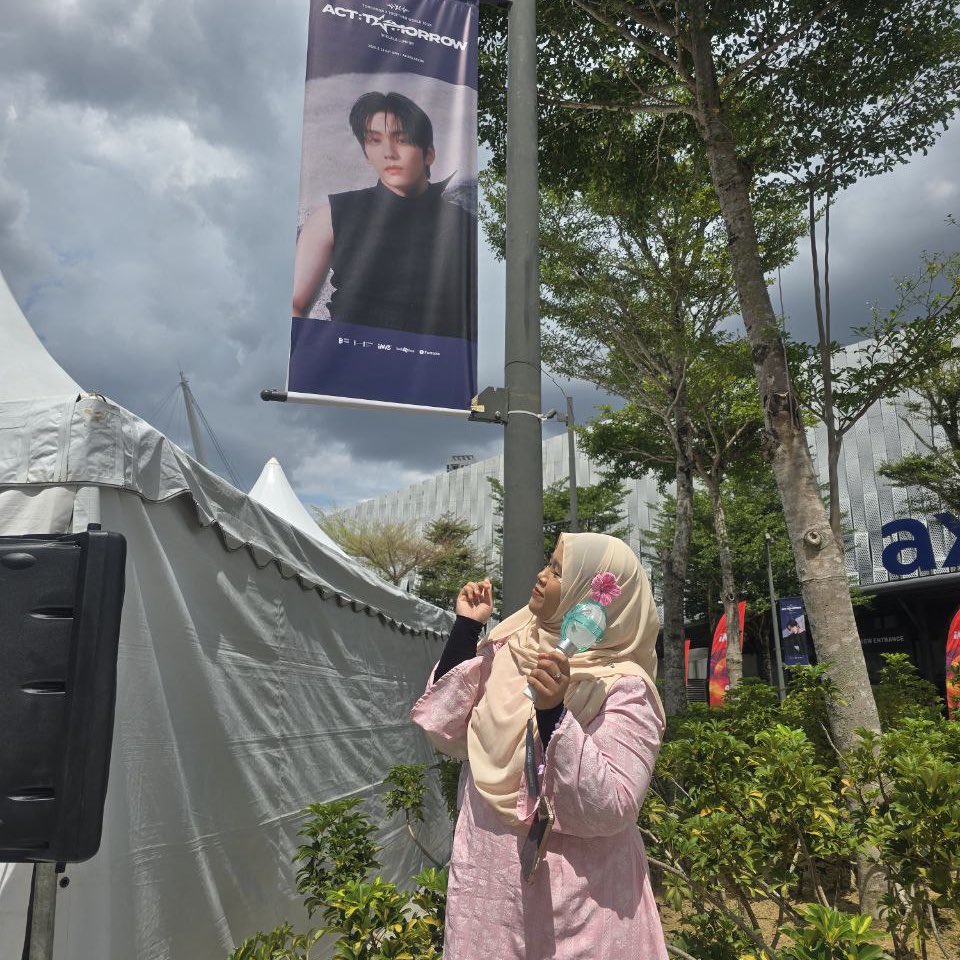 vaecsb's tweet photo. 140226 - the day i will forever cherish🤍 everything felt unreal yet so real🥹 thankyou tubatu, my five stars❤️‍🩹❤️‍🩹 https://t.co/Bwkk3SfNoD