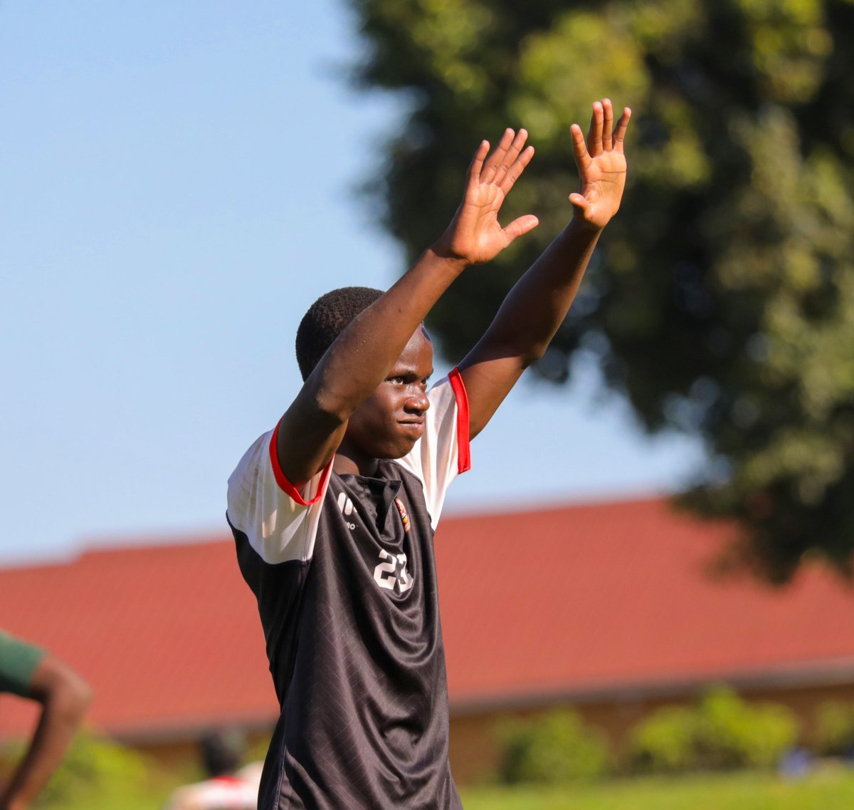 Chris Besigye tweet media