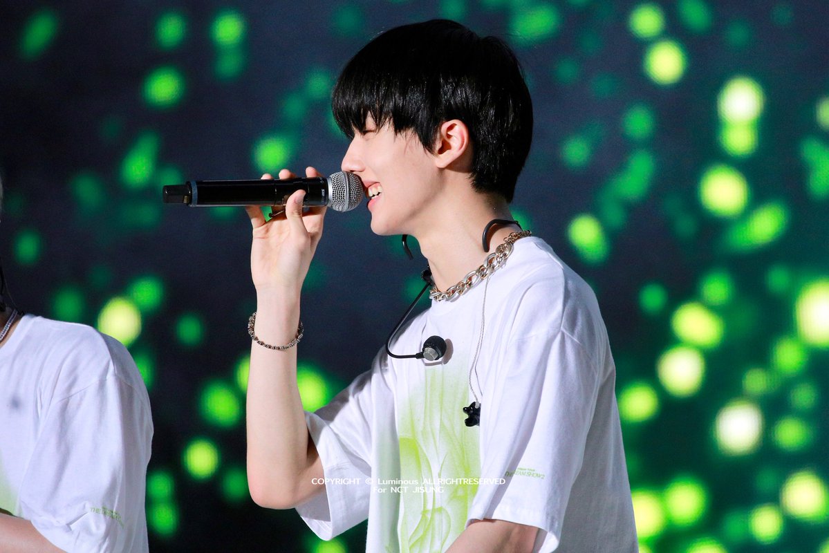 𝘓𝘶𝘮𝘪𝘯𝘰𝘶𝘴 tweet media