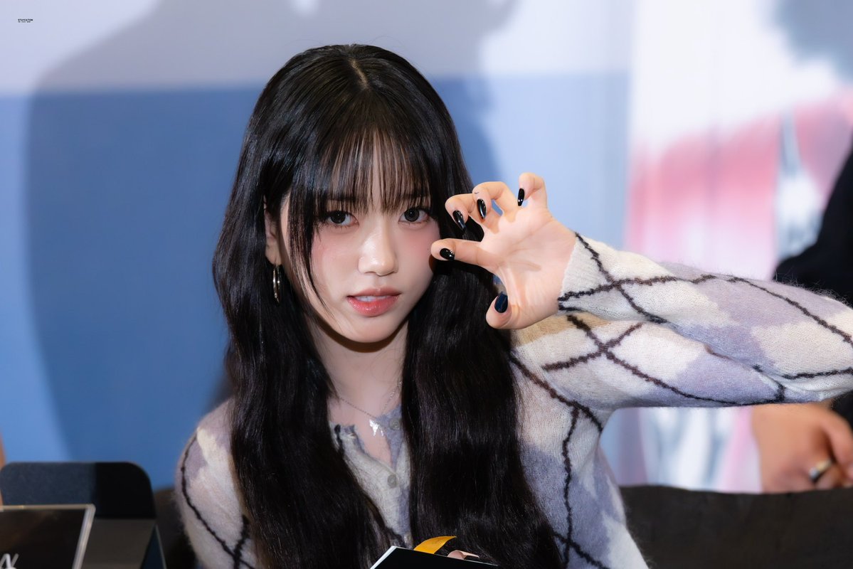 Staycation tweet media