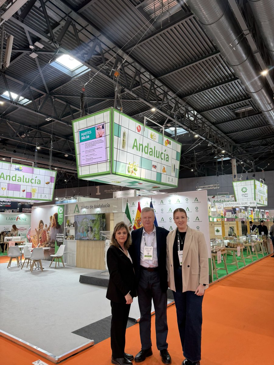 LabTello's tweet photo. La semana pasada estuvimos en @alimentariabcn !📍
Un punto de encuentro para fortalecer y compartir vínculos, y poder escuchar todas las nuevas necesidades nuevas 

#LaboratorioTello #TelloAOVE #SeguridadAlimentaria 
#ControlProcesos https://t.co/oEy9sqKLHq