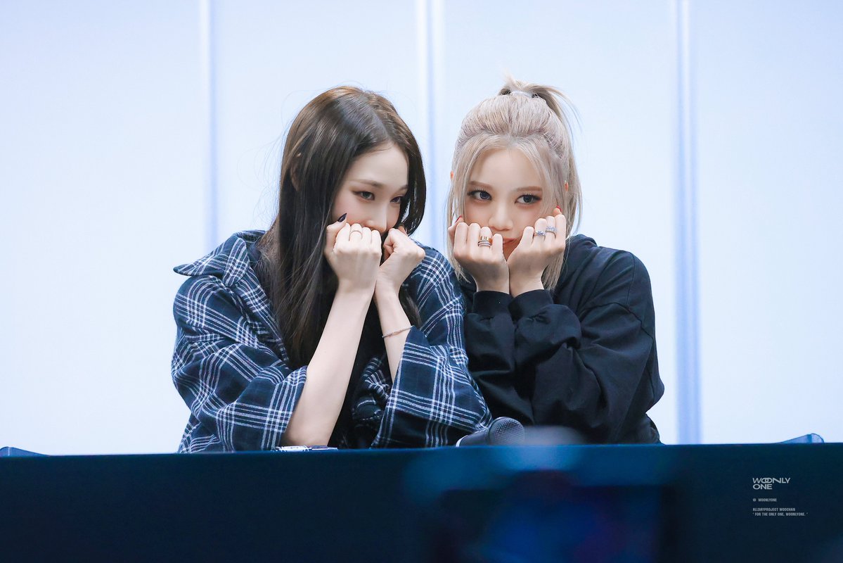 WoonlyOne tweet media