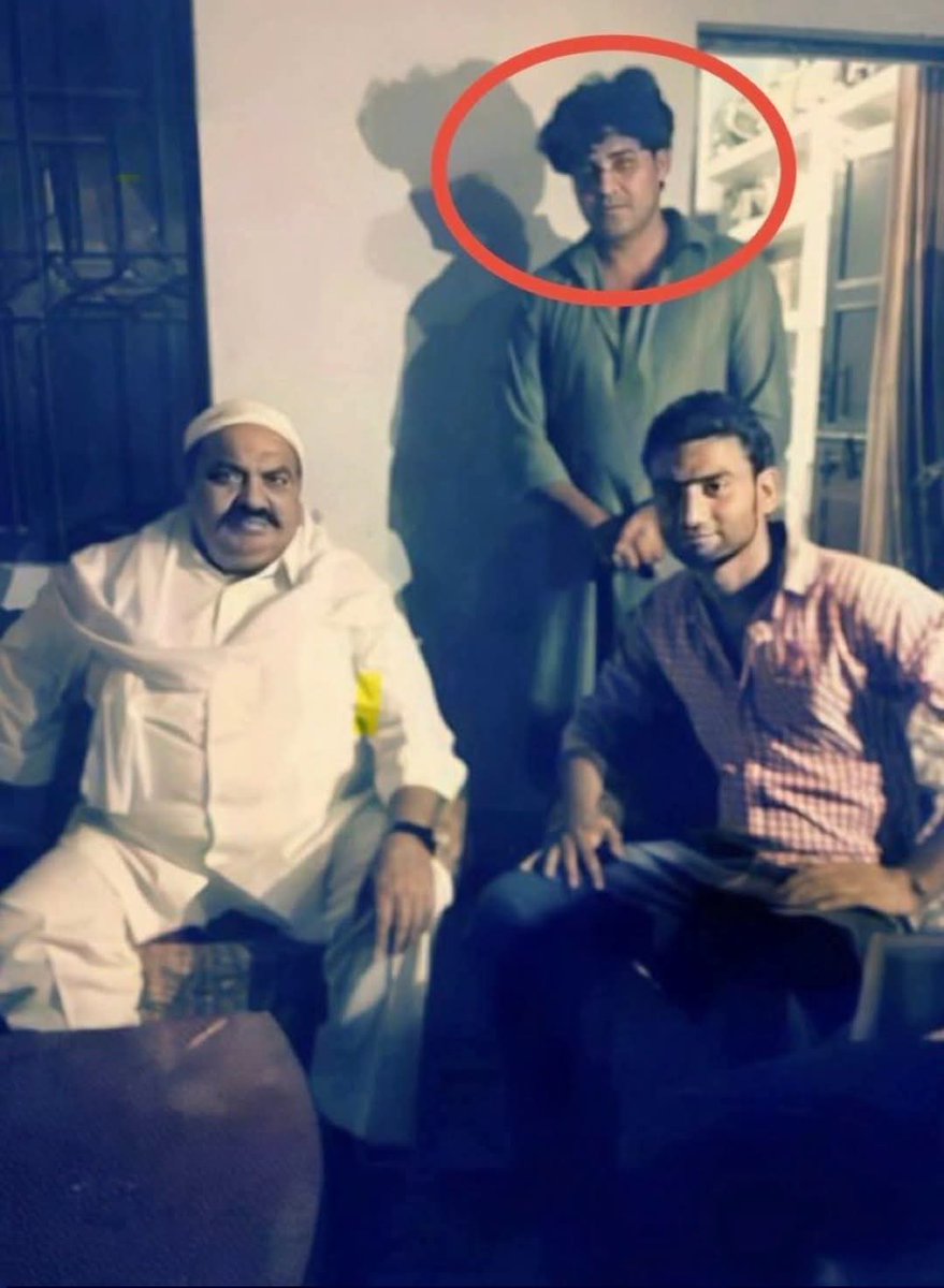 anshu_bjym's tweet photo. “जो लोग कभी गलत संगत में खड़े दिखाई देते थे,
आज वही नैतिकता का ज्ञान दे रहे हैं!

इमरान प्रतापगढ़ी जी,
ये नया भारत है —
यहाँ जनता सब देखती है, सब याद रखती है…
और समय आने पर हिसाब भी करती है!” @ShayarImran https://t.co/yqhFDWdHQz