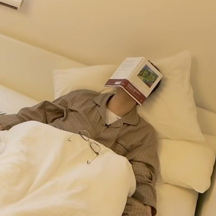 𝕒𝕡𝕠 ო̤̥ tweet media