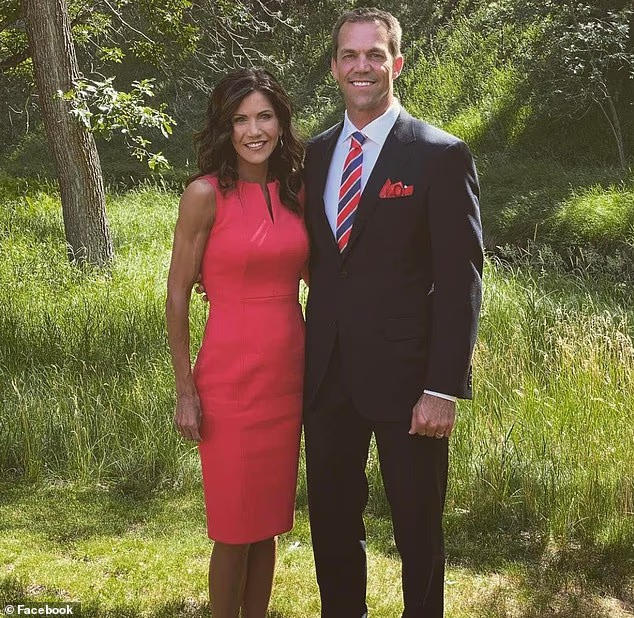 Right Wing Cope tweet media