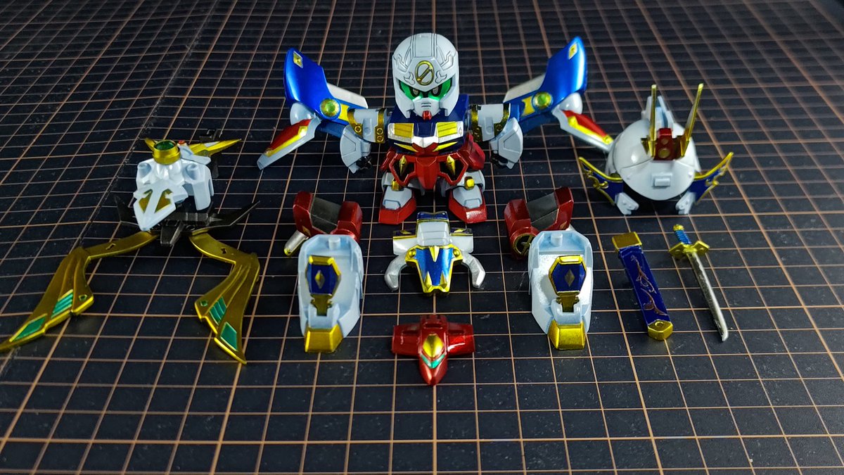 nsxtyper861's tweet photo. 老模天零頑駄無，進度70%
目前只剩輝羅鋼還沒處理，感覺最麻煩的要留最後

#天零頑駄無
#天零頑駄無復刻輝羅鋼Ver
#BB戰士 / #BB戰士天零頑駄無
#SD鋼彈 / #SDGundam
#輝羅鋼
#超SD戰國傳 / #武神輝羅鋼
#萬代 / #Bandai / #PremiumBandai
#Gunpla / #ガンプラ https://t.co/oHxGdLrw3H