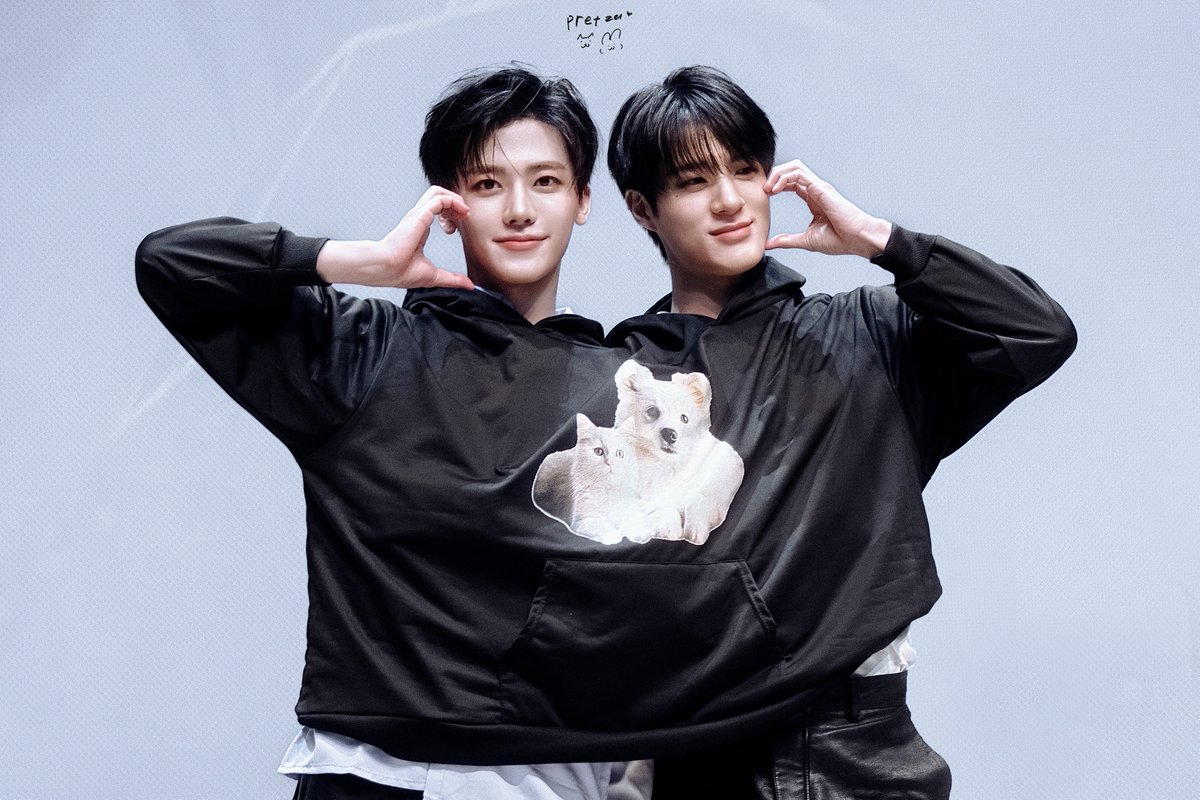 ρ𝕣ꫀ𝕥𝕫ꫀꪶ🥨 tweet media