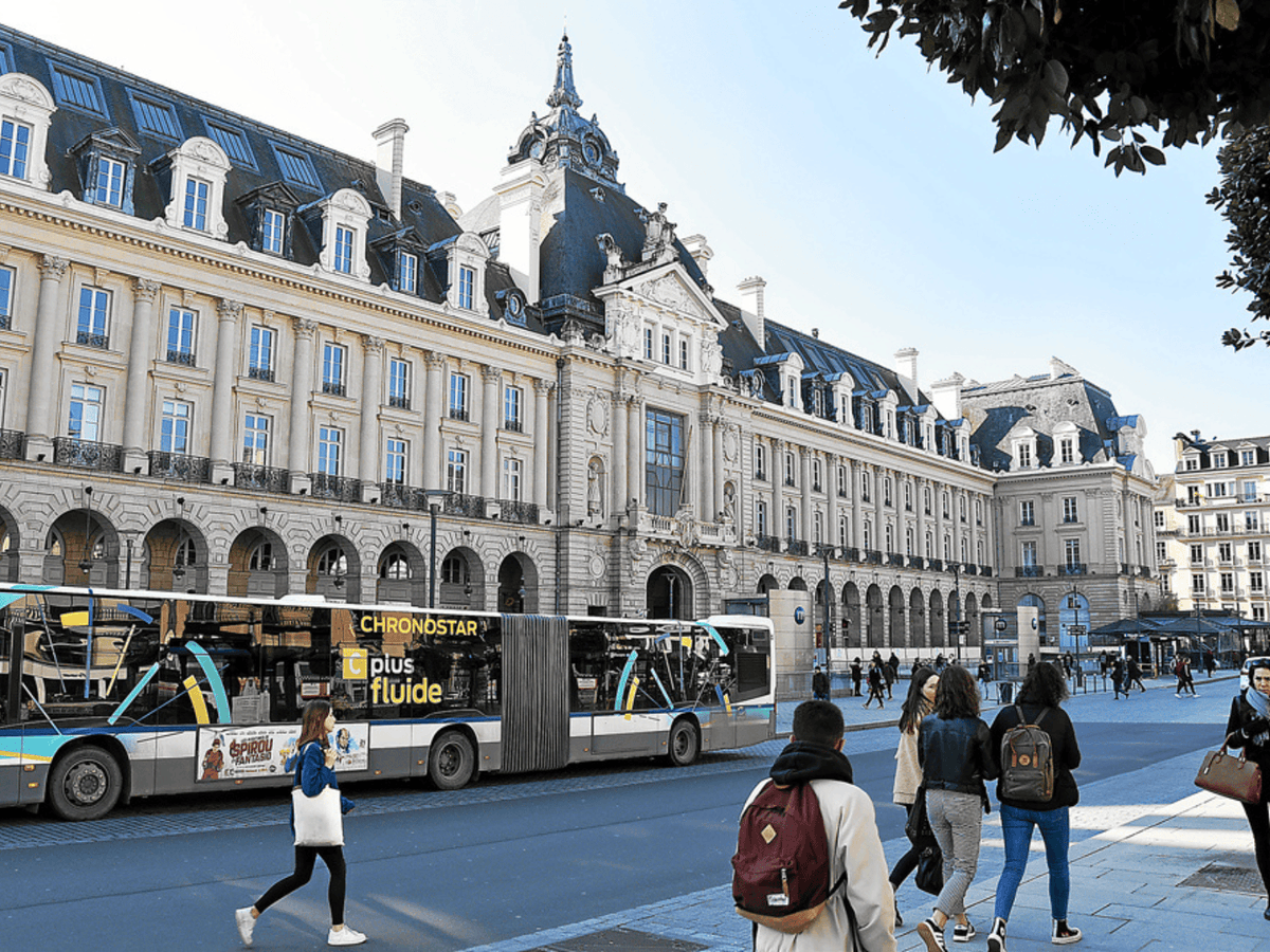 MensueldeRennes's tweet image. « Comment je suis devenu rennais » 🏡 

Dans ce dernier volet de notre série, des personnalités du monde culturel racontent leur arrivée à Rennes et leur parcours pour s’y sentir pleinement chez elles.

👉 À découvrir dans Le Mensuel de Rennes : urlr.me/3yJKZ !

#rennes