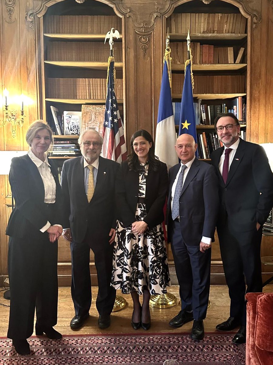 Éléonore Caroit tweet media